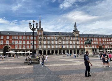 spain/madrid-community/landmark/arco-de-cofreros