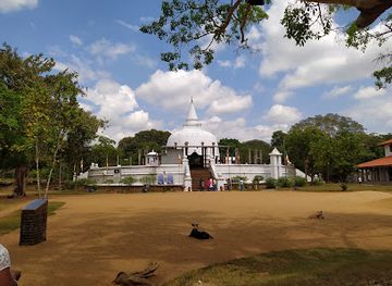 sri-lanka/wet-zone/landmark/lankaramaya