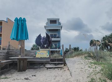 florida/st-george-island/landmark/sgi-gargoyle