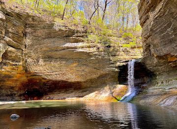 illinois/starved-rock-state-park/landmark/matthiessen-state-park