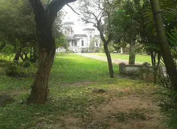 Plaza Areguá