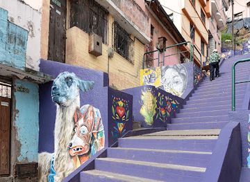 ecuador/pacific-coast/landmark/la-libertad-un-lugar-magico-huesos-de-buda