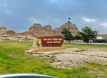 south-dakota/west-river/landmark/ben-reifel-visitor-center