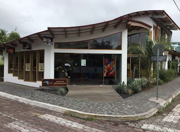 ecuador/puerto-ayora/landmark/samay-latin-art