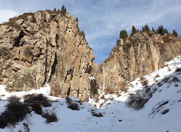 kazakhstan/almaty-mountains/landmark/butakovskiy-waterfall
