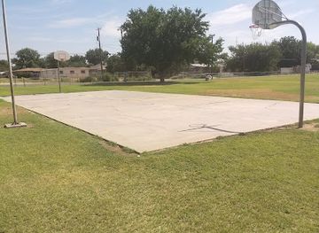 new-mexico/carlsbad/landmark/cruz-fernandez-park