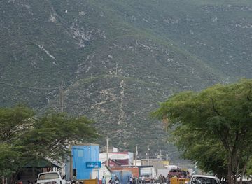 haiti/lac-azuei/landmark/jimani-border