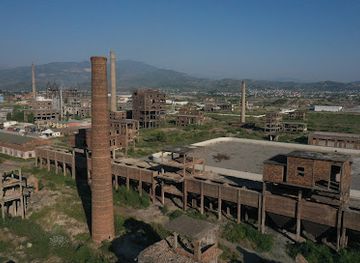 albania/laberia/landmark/altes-fabrikgelande