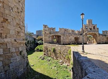 greece/dodecanese/landmark/saint-paul-s-gate