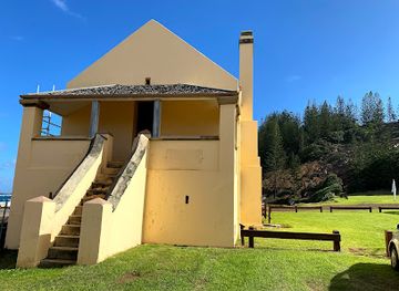 norfolk-island/queen-victoria-s-garden/landmark/pier-store-norfolk-island-museum