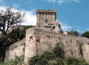 italy/lunigiana/landmark/castello-di-san-terenzo