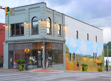 north-carolina/yadkin-valley/landmark/downtown-elkin-historic-district