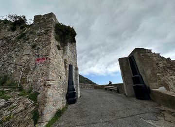 gibraltar/queensway-quay/landmark/queen-s-gate