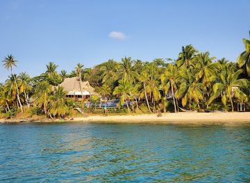 nicaragua/corn-islands/landmark/corn-island-adventures