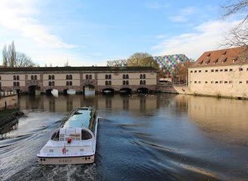 france/strasbourg/landmark/ponts-couverts