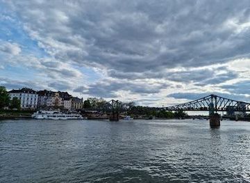 germany/frankfurt/landmark/mainkai