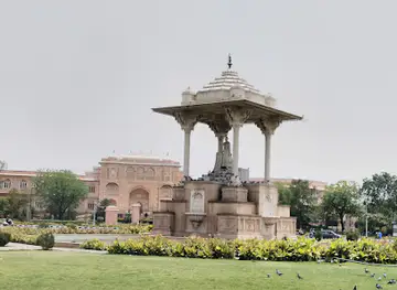 Sawai Jai Singh Ji Statue