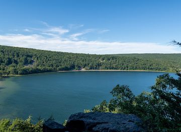 wisconsin/devil-s-lake-state-park/landmark/devils-lake