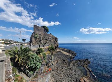 italy/sicily/landmark/castello-normanno-svevo-di-aci-castello