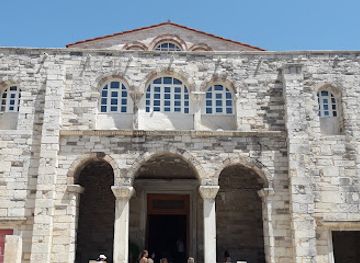 greece/cyclades/landmark/archaeological-museum-of-paros