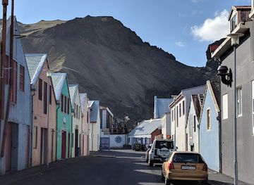 iceland/westman-islands/landmark/canton-chinese