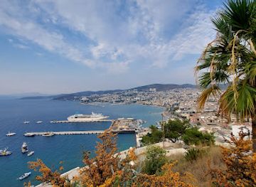 turkiye/kusadasi/landmark/sevda-tepesi