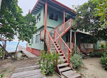 solomon-islands/western-province/landmark/imagination-island-eco-resort