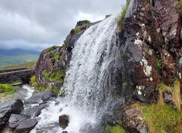 ireland/slea-head-drive/landmark/conor-pass-waterfall