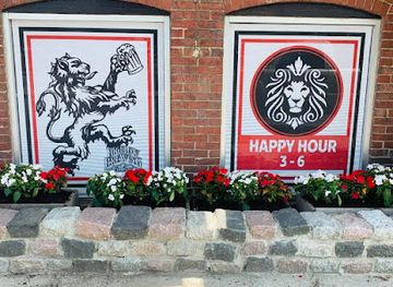 maine/waterville/landmark/lion-s-den-tavern