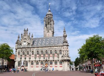 netherlands/zeeland/landmark/town-hall-of-middelburg