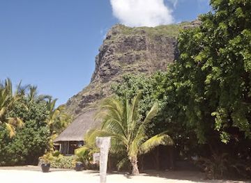 mauritius/blue-bay/landmark/slave-route-monument
