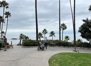 california/laguna-beach/landmark/rockpile-beach