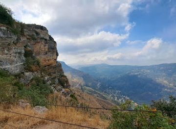 lebanon/chouf-district/landmark/shouf-biosphere-reserve-niha-fortress