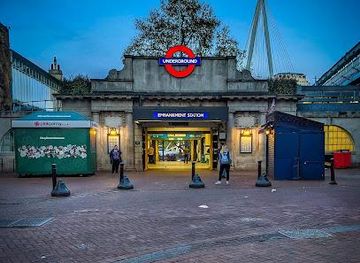 united-kingdom/london/attraction/embankment-station-2