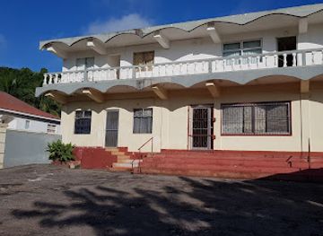 jamaica/santa-cruz-mountains/landmark/lovers-leap-guest-house