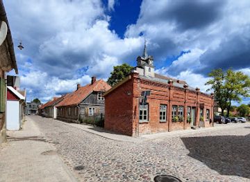 latvia/kuldiga/landmark/church-of-the-holy-trinity-kuldiga
