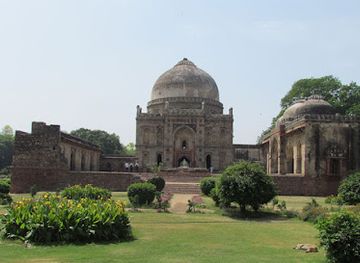 india/delhi/landmark/lodhi-era-tomb