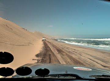 namibia/walvis-bay/landmark/red-dune-safaris-namibia