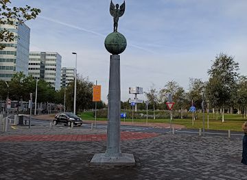 netherlands/betuwe/landmark/monument-in-memory-of-first-klm-flight-from-amsterdam-to-batavia