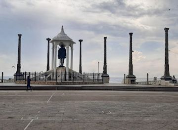 india/puducherry/promenade-beach/landmark/rock-beach-view-point