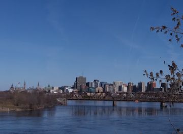 canada/ottawa/landmark/giant-gate-valve