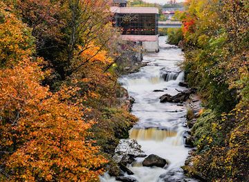 ohio/akron/landmark/little-falls