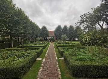 netherlands/delfland/landmark/klaeuwshofje