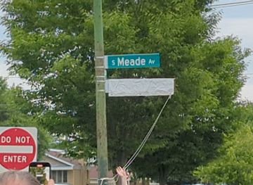 illinois/oak-lawn/landmark/hononary-terry-miller-way