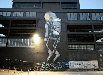 new-zealand/wellington/te-aro/landmark/milarky-naught-mural