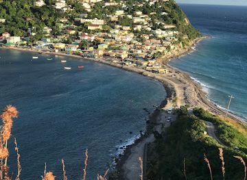 dominica/scotts-head/landmark/scotts-head-bay