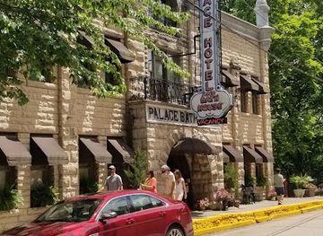 arkansas/eureka-springs/landmark/harding-spring