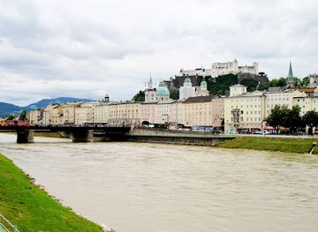 austria/flachgau/landmark/old-city-hall