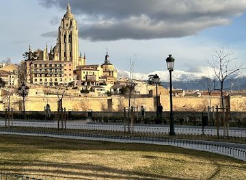 spain/madrid-community/landmark/the-yellow-tours-visitor-centre