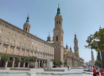 spain/zaragoza/landmark/plaza-of-our-lady-of-the-pillar